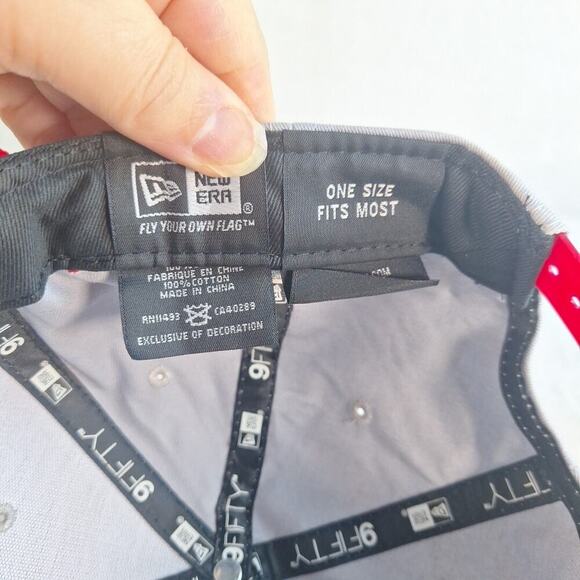 NBA Miami Heat Baseball Cap Snapback New Era 9Fifty Gray Black Red - Picture 7 of 8